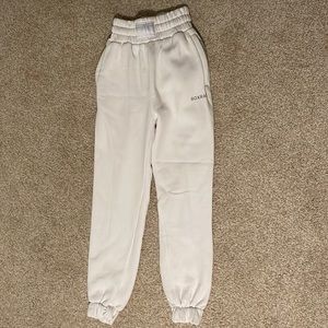 Boxraw white women’s Johnson sweatpants!